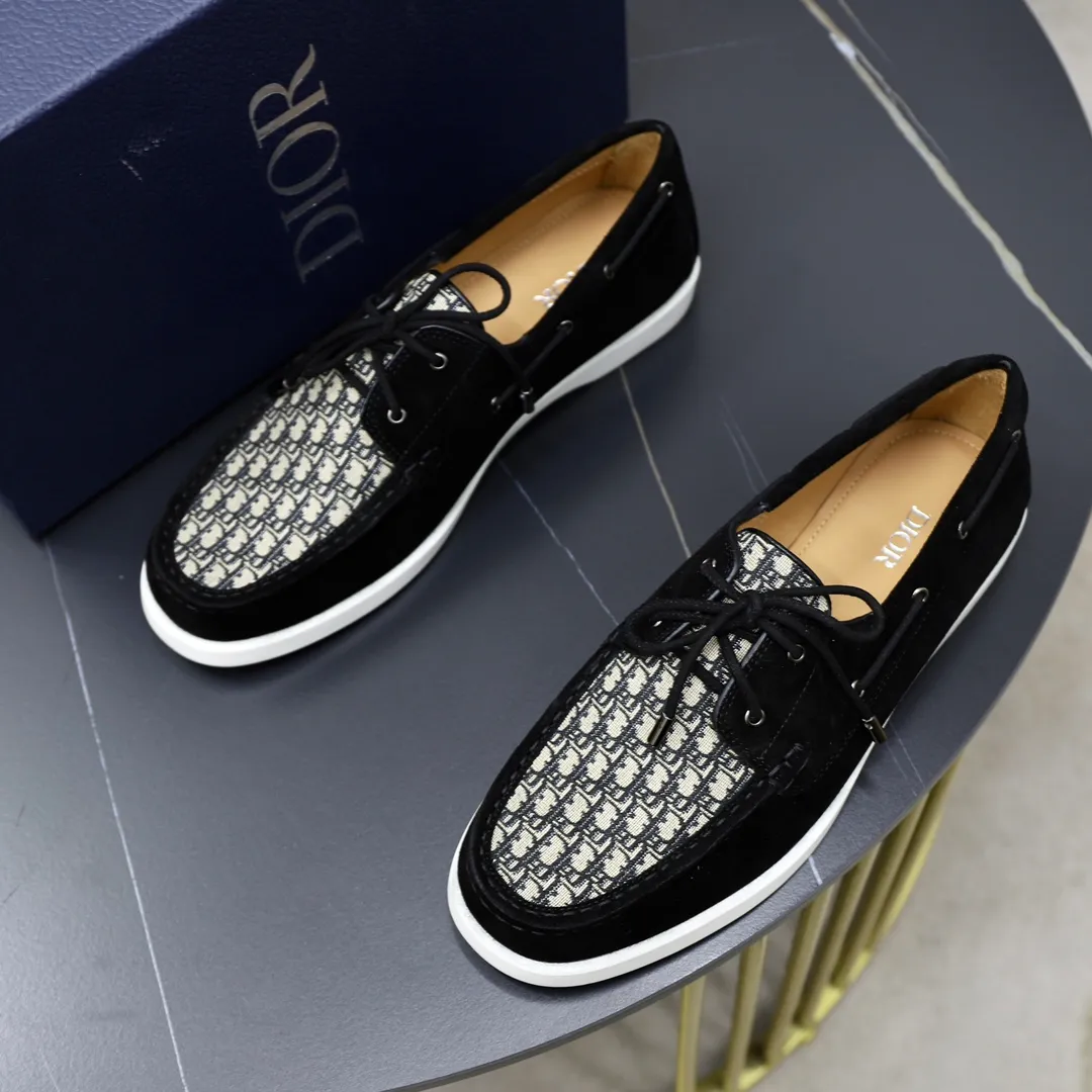 Ex-factory price: 540🙅‍♂️🙅‍♂️🙅‍♂️ Brand: Dior DIOR Standard code: Men's code 38/44 (45 can be customized) Grade: Same as the official website Material: Original cowhide stitching, cowhide lining, original TPU wear-resistant soft outsole Style categories: Leisure and sports version, footwear for driving, young fashion, European and American trends, British style Color: actual picture color